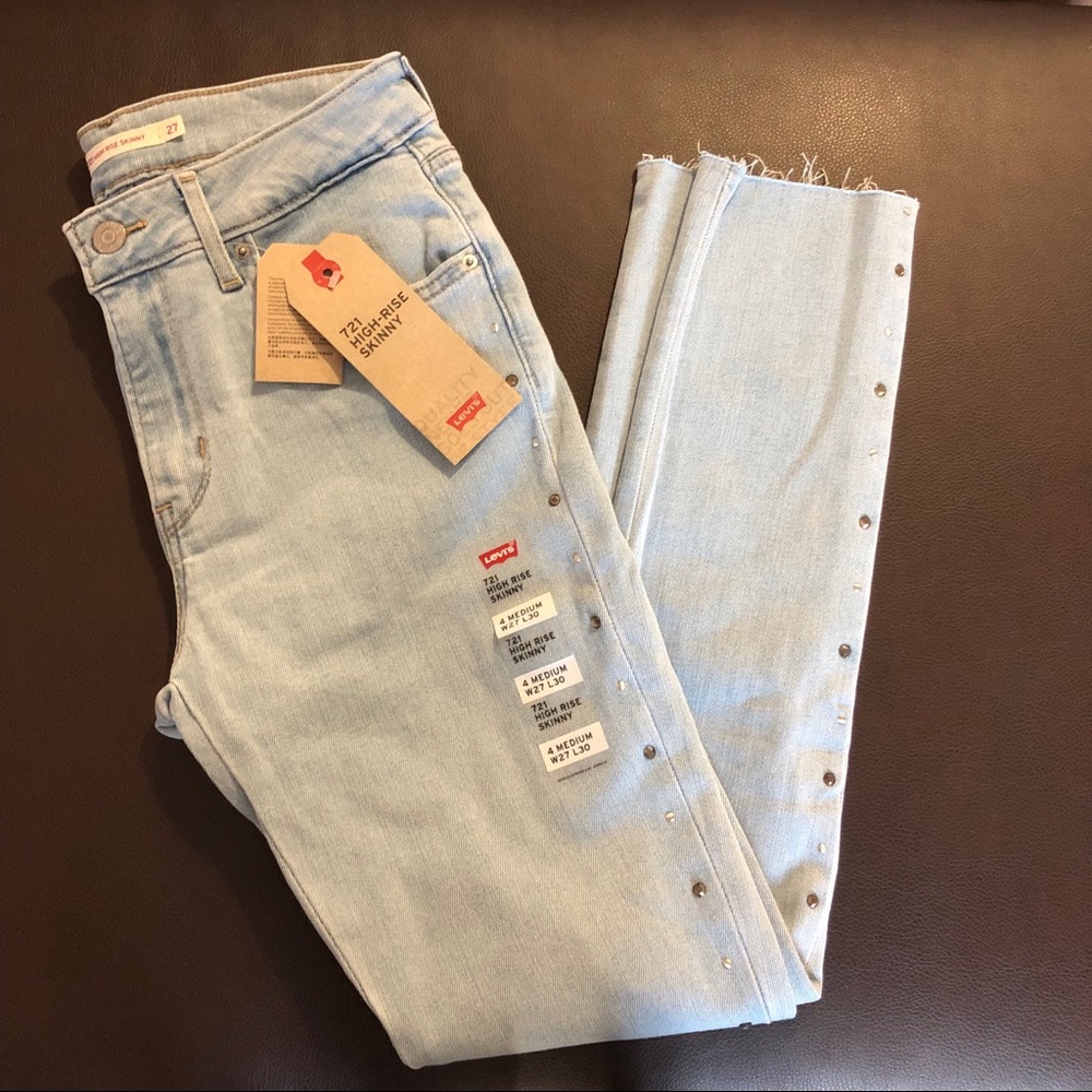 NEW Levi’s Jeans!!